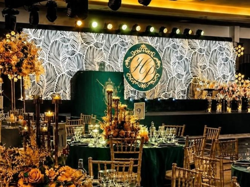 Premium wedding AV setup